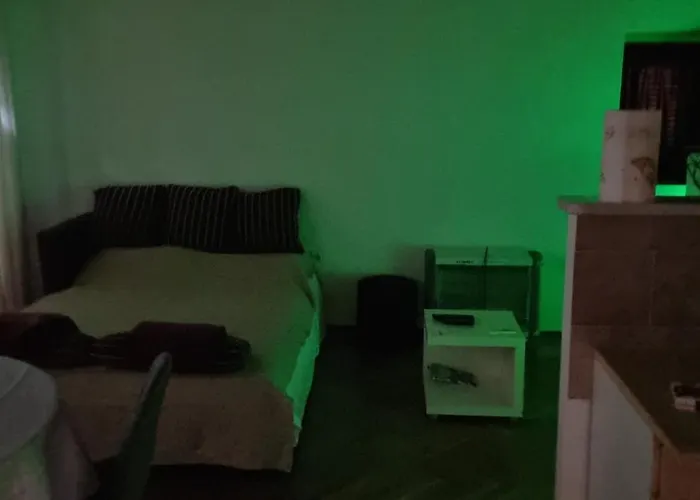 Apartman Tri Palme *